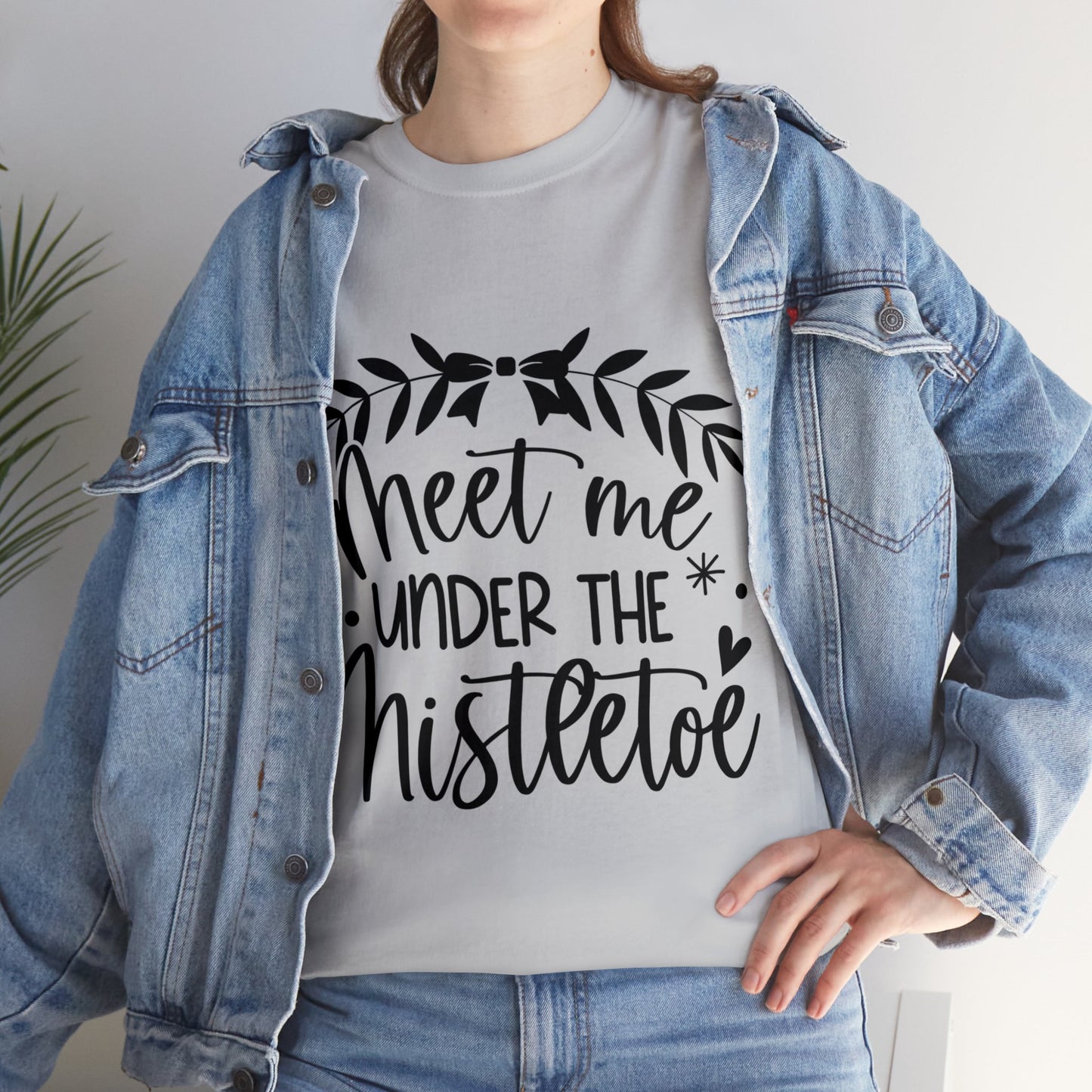 Meet me under Misteetoe Unisex Heavy Cotton Tee