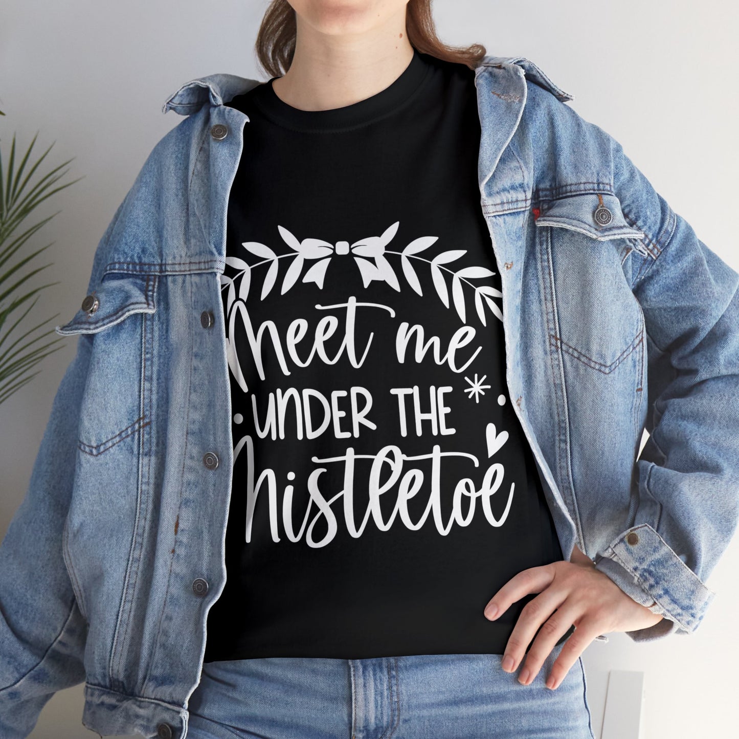 Meet me under Misteetoe Unisex Heavy Cotton Tee