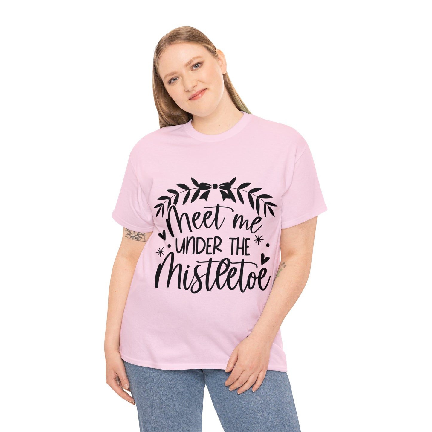 Meet me under Misteetoe Unisex Heavy Cotton Tee