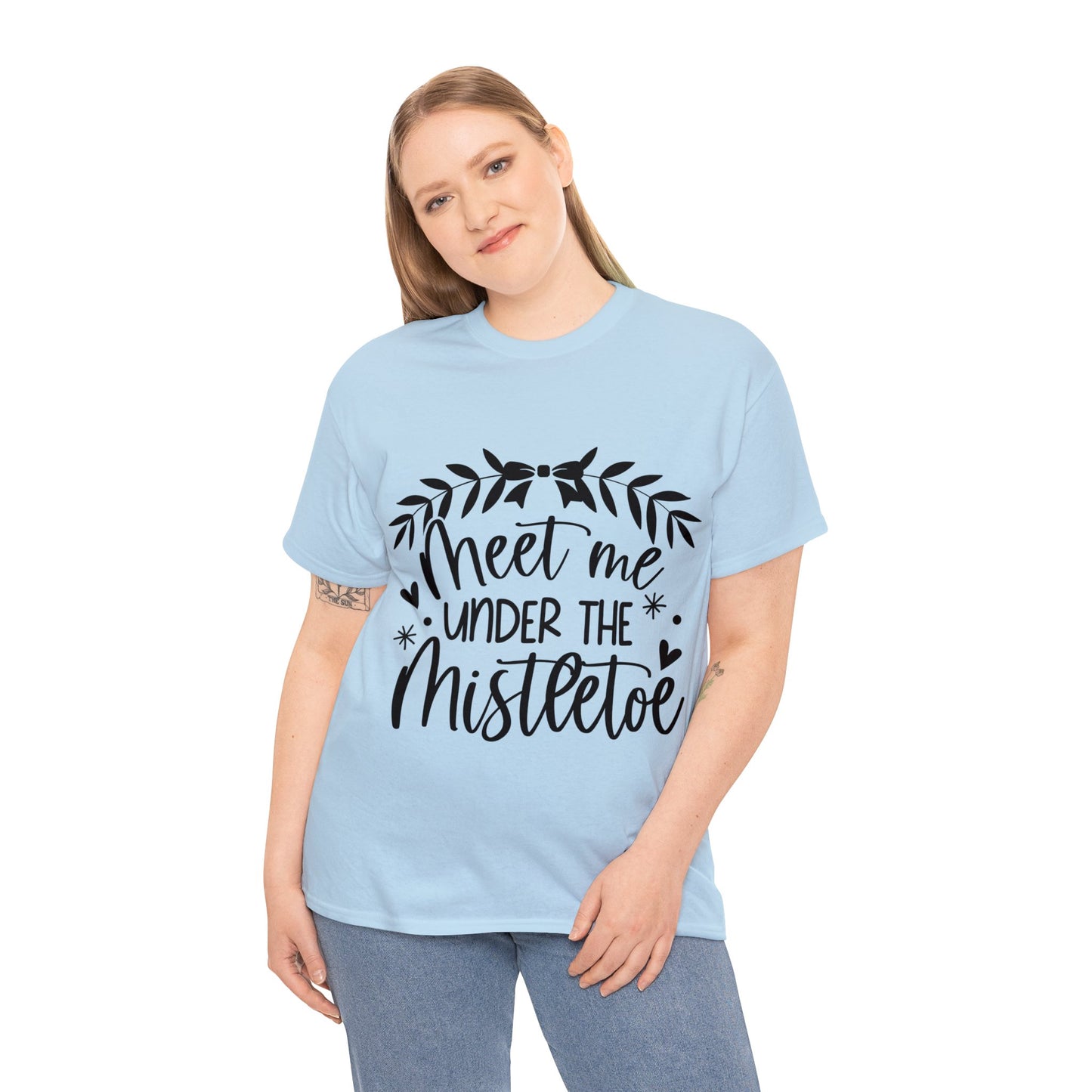 Meet me under Misteetoe Unisex Heavy Cotton Tee